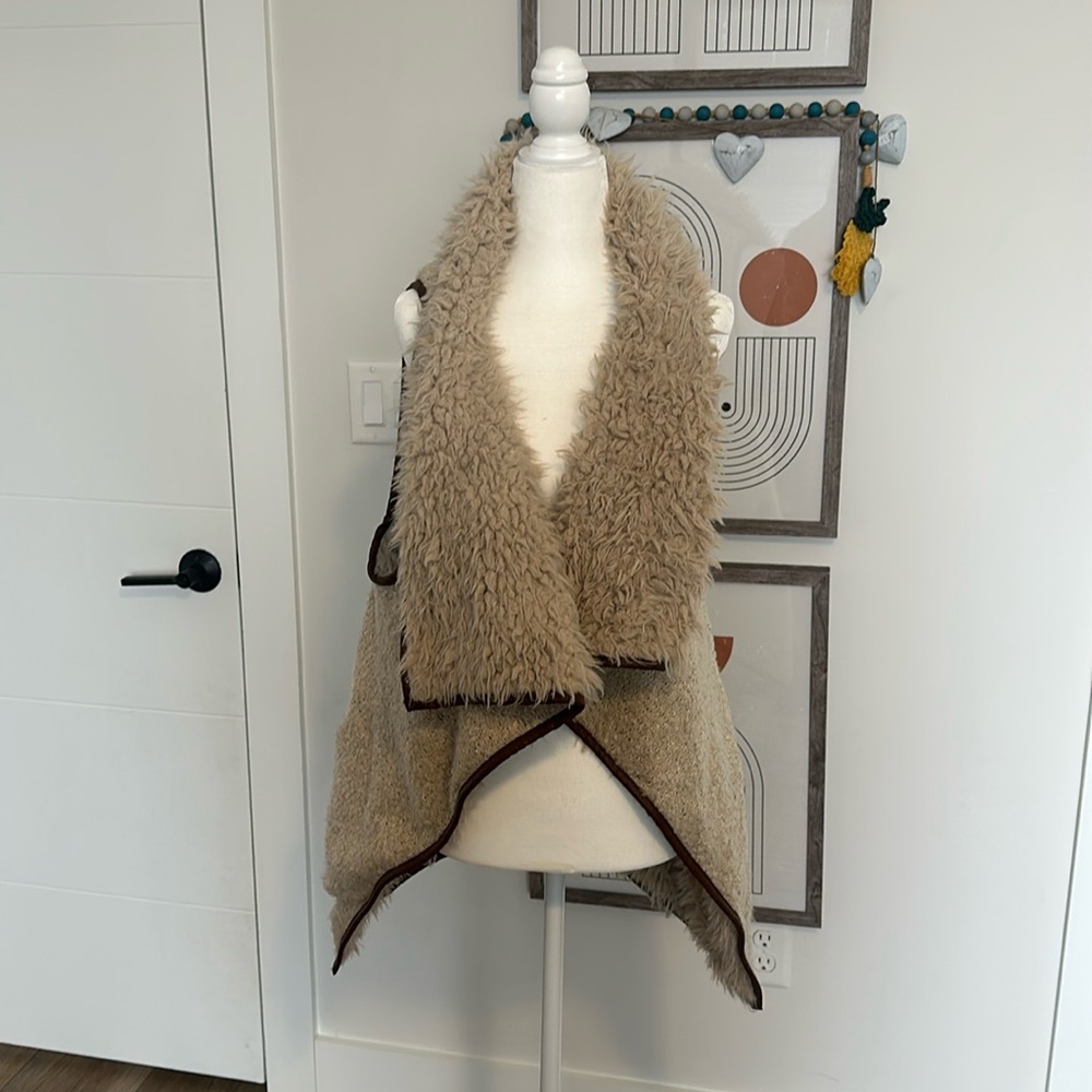 Fuzzy Fur Vest - Size Medium